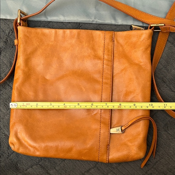HOBO Warm Tan Leather Crossbody Bag - Picture 5 of 7